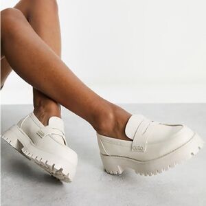 Falls Creek Women's White Loafers Size 7